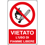 [E18026X] E18026X - Cartello vietato l'uso di fiamme libere EN ISO 7010