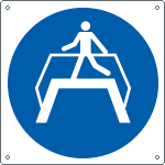 E1395W - Cartello obbligo usare il ponte pedonale solo simbolo EN ISO 7010