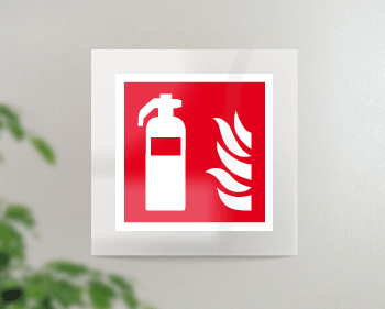 SEPE15107FW - targa Plexi monofacciale Estintore fiss.inv.EN ISO 7010 F001