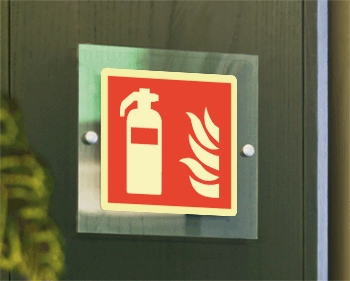 SEPSE15107W - targa Plexi monofacciale Estintore EN ISO 7010 F001