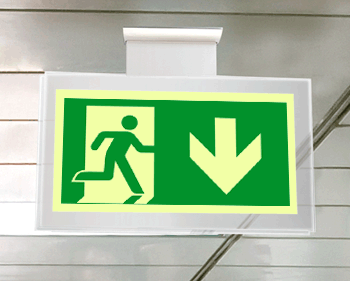 SEPSE715104SR - targa PLexiglass sospesa  Uscita emerg. indietro EN ISO 7010 E002