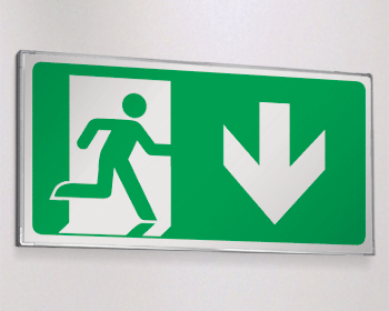 [SEME715104N] SEME715104N - Segnale all. Metal monofacciale Uscita emergenza indietro EN ISO 7010